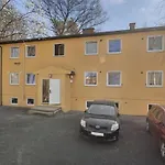 Bright 1 Bedroom Apartment